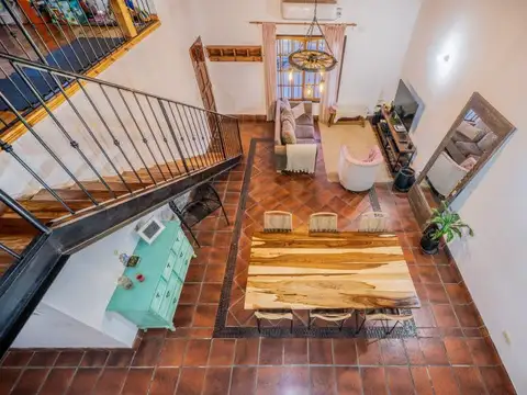 Jose Indart 957 , Piso 1
