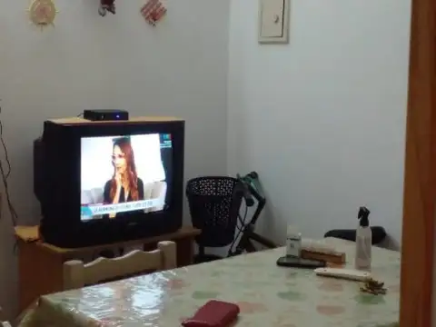 Calle 24 100, Piso PB