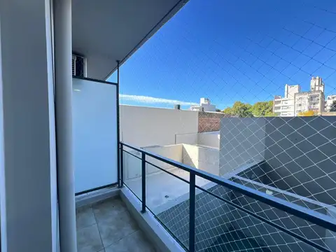 Departamento en Alquiler con 1 cocheras
