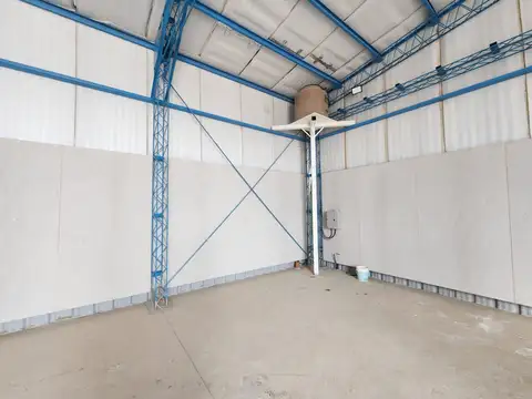 Galpon en Venta en General Fernández Oro, USD 195.000