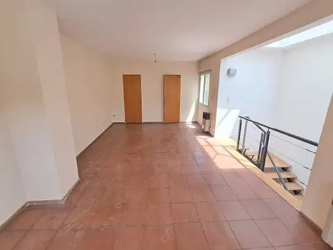 Luminoso Dúplex 3 Ambientes Facultad de Medicina