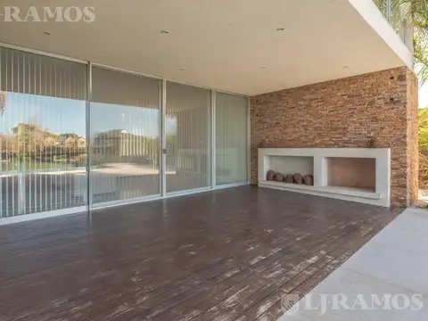 Casa 6 ambientes con 3 baños