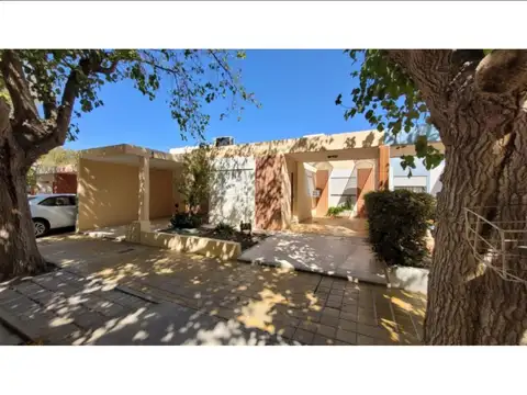 CASA | 5 AMBIENTES | PISCINA  | PARRILLERO | RIVADAVIA