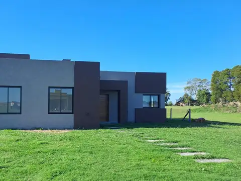 Casa en Venta en Pinamar, USD 165.000