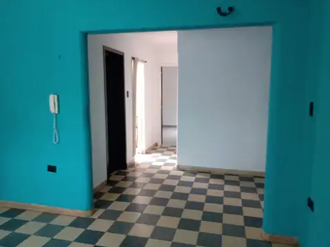 Depto Tipo Casa en Alquiler 40 años