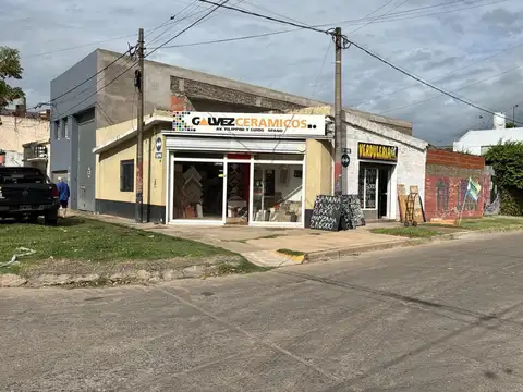 VENTA LOCAL CON DEPOSITO Y PATIO DESCUBIERTO - VVGG