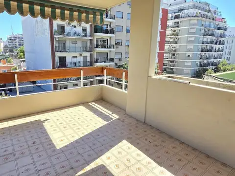 Departamento 4 ambientes con 3 baños