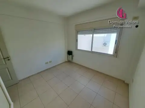 MUY LINDO Y LUMINOSO 2 AMBIENTES, EN BUENA UBICACION