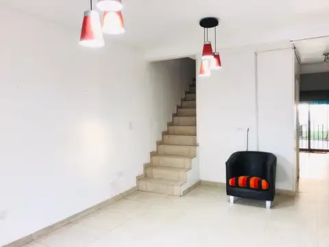 Depto Tipo Casa en Venta 9 años