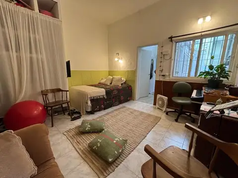 Depto Tipo Casa 2 ambientes con 1 baño