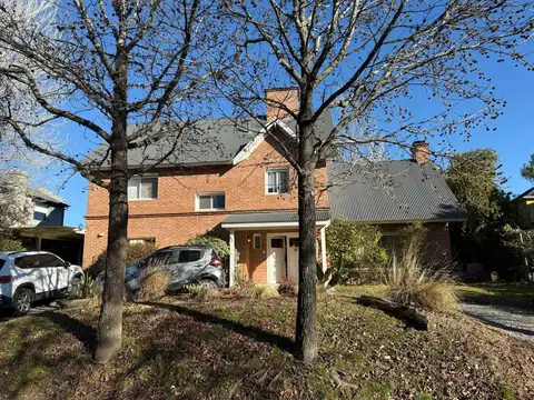 Casa en Septiembre de 6 ambientes