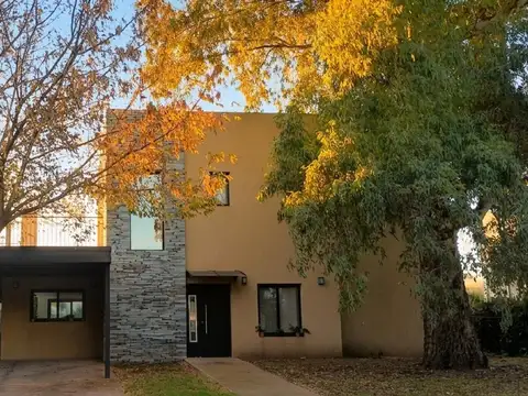 Casa en Alquiler en Haras Santa Maria - Los Eucaliptus, Countries y Barrios Cerrados en Escobar
