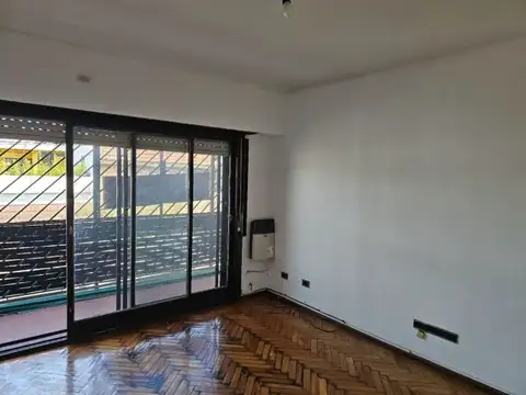 Alquiler Depto. 3 Amb. Frente Balcón Floresta