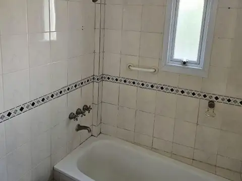 Alquiler Depto. 3 Amb. Frente Balcón Floresta