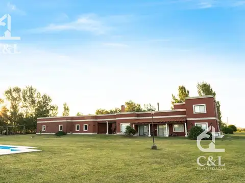 Casa en Venta con 1 cochera