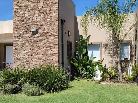 Casa en Venta en Coronel Brandsen, USD 210.000