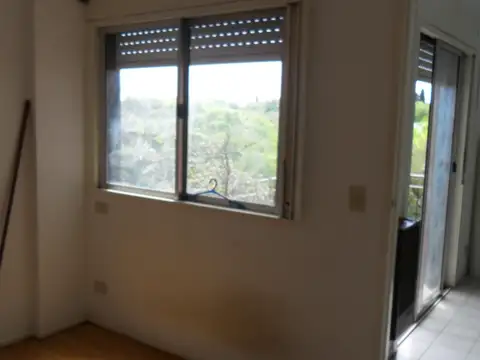 Departamento en Alquiler en San Isidro Vias / Rolon, $ 700.000