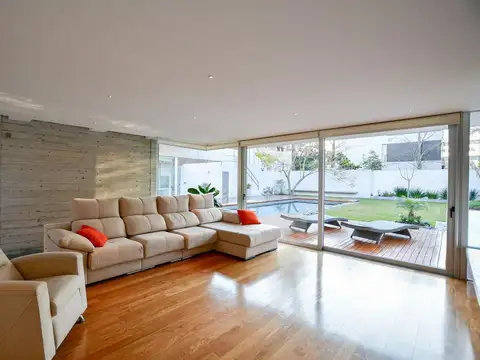 CASA EN VENTA CITY BELL