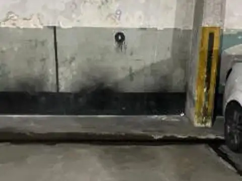 Cochera en Lanús Oeste