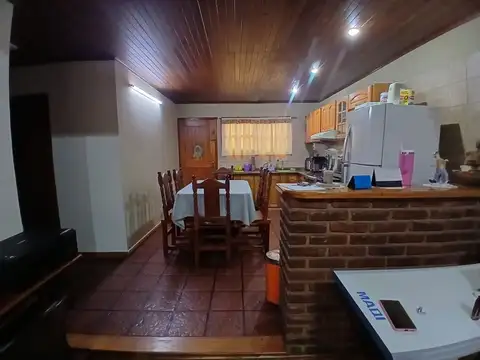 Casa 3 ambientes con 1 baño