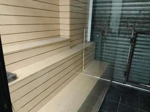 Local en Alquiler en Pleno Foco Comercial.