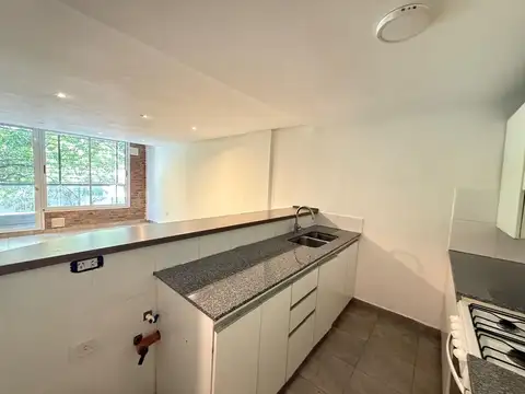 3 de Febrero 2610 2°