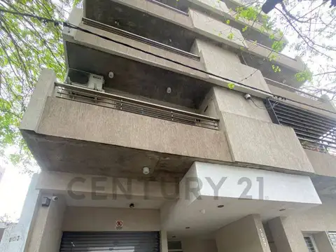 Cochera en venta en La Plata
