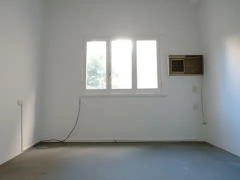 Oficina 2 ambientes con 1 baño