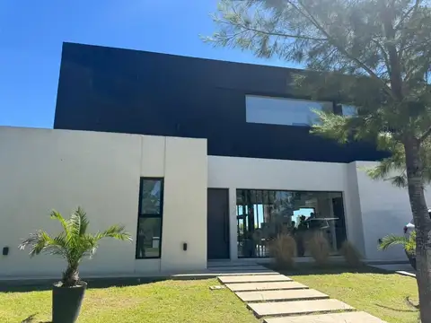 Casa en Venta en El Naudir, USD 450.000