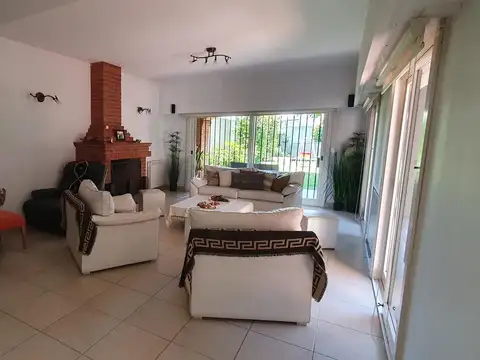 Casa en Venta en Carapachay, USD 490.000