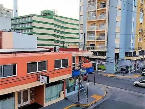 Lebensohn 100 , Piso 2