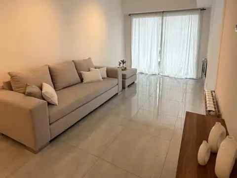DEPARTAMENTO EN VENTA 3 AMBIENTES BALCON AL FRENTE CENTRO