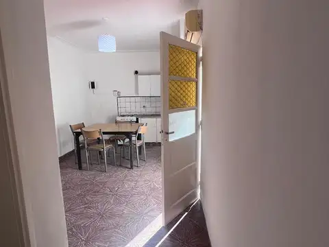 Depto Tipo Casa 2 ambientes con 1 baño