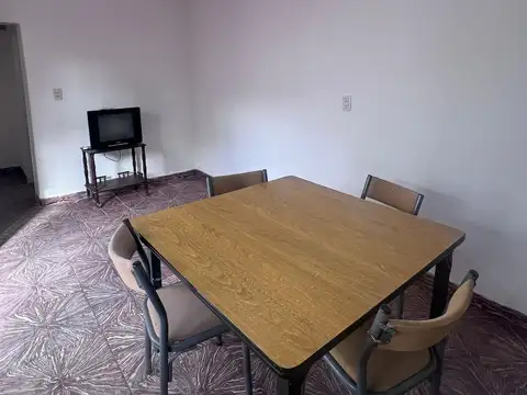 Depto Tipo Casa en Alquiler 50 años