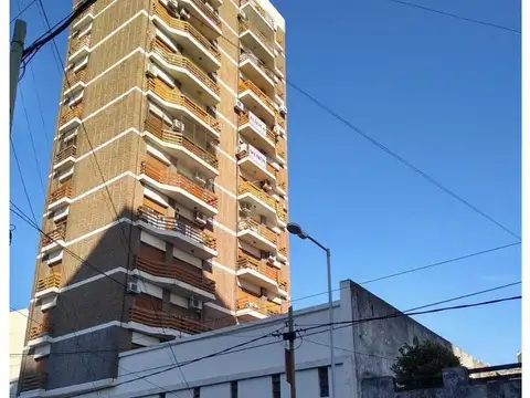 12 COCHERAS en BLOCK, FIJAS Y CUBIERTAS 