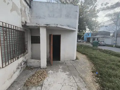 Casa a reciclar en barrio Alberdi