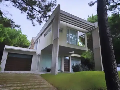 VENTA CASA EN COSTA ESMERALDA, PINAMAR.
