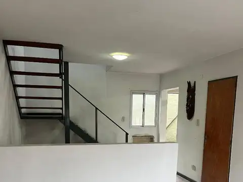 CASA DE 4 AMB CON COCHERA