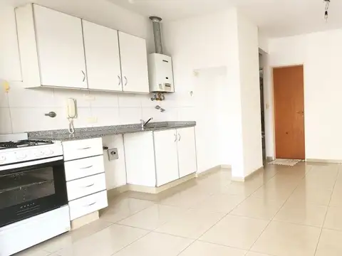 DEPARTAMENTO DE DOS AMBIENTES CON BALCON AL FRENTE