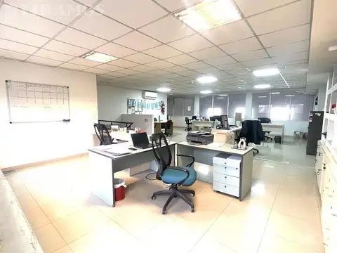 Galpon en Venta 32  mts Fondo