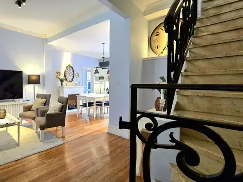 Casa 6 ambientes con 3 baños