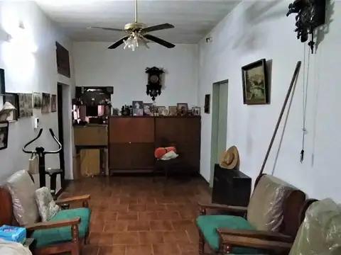Casa 4 ambientes con 1 baño