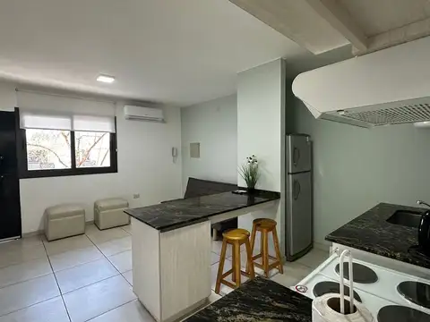 Departamento en Alquiler en Godoy Cruz, $ 700.000