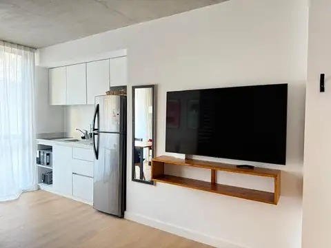 Disp  25-Febrero Con Piscina, Laundry, Balcon al Fte