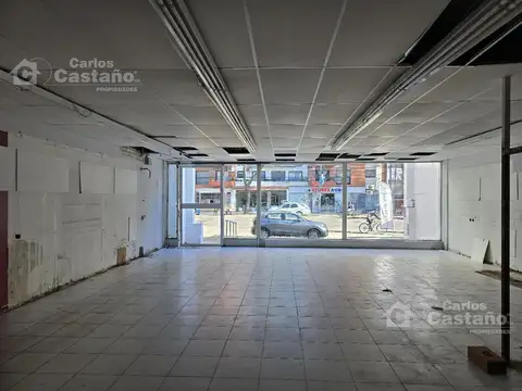 Local 2 Plantas Sobre Av. Libertador