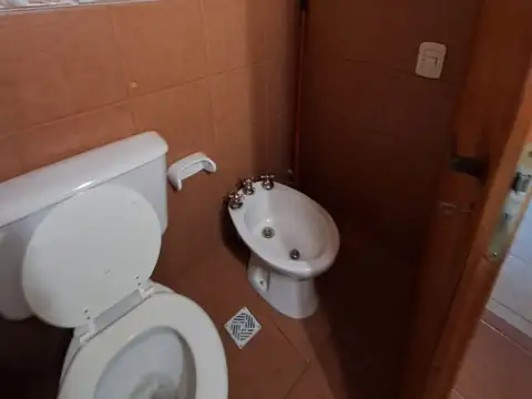 Depto Tipo Casa 6 ambientes con 2 baños