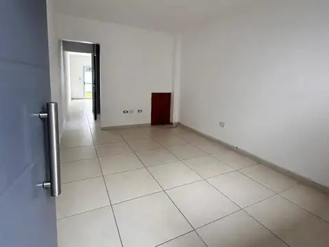 Casa 5 ambientes con 1 baño