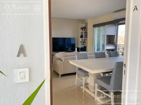 Excelente departamento de 3 ambientes con balcón aterrazado y parrilla en Barrancas de Iraola