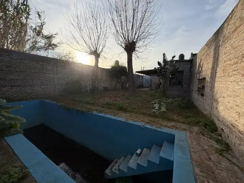 CASA EN VENTA CALLE 23 ENTRE 44 Y 46 - MERCEDES (B)