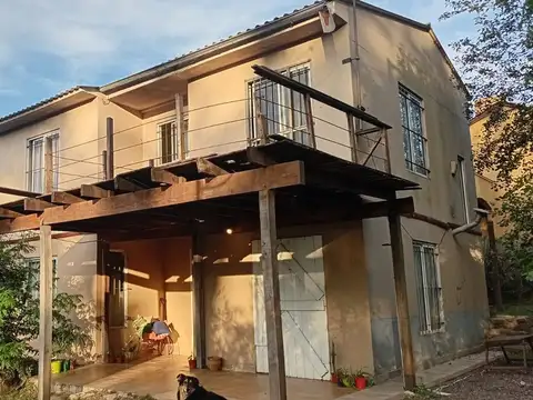 VENTA CASA 4 DORMI MAS DEPTO 2 DORM UNQUILLO CBA